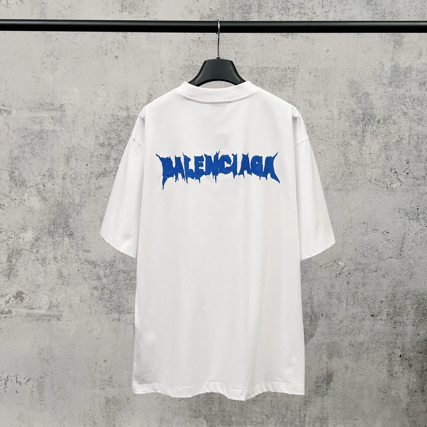 【 . Quality】BALENCI*GA/ .SS 26 New Arrival T 。 . Authentic ， 。 ZP 。 260 ， . ， ，。 。 。 。 ， 。 OS . Same Style ：BL 263771 ：Black White Size：XS S M L